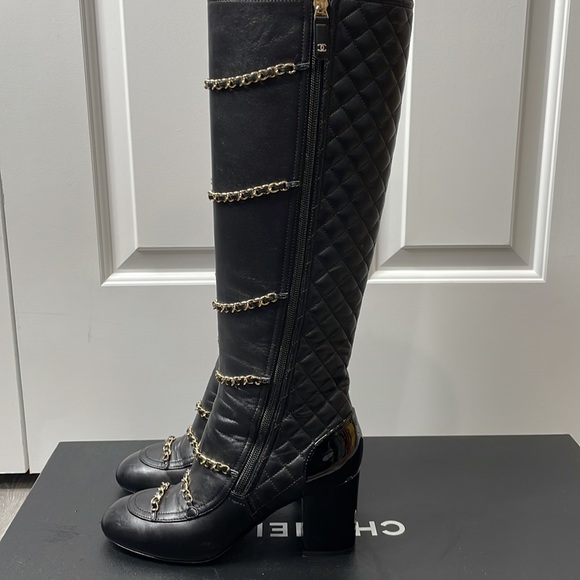 CHANEL Knee High Chain Boots Black size 38.5 - Picture 6 of 11